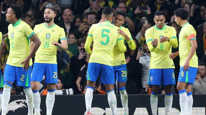 Desde su llegada al banquillo de Brasil, Ancelotti ha ganado cuatro partidos, perdido dos y empatado uno, y su próxima cita será la selección de Túnez, en Lille (Francia) el martes 18 de noviembre.