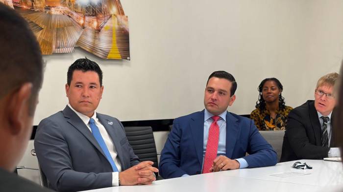 alcaldes de Panamá durante la reunión con el embajador de Estados Unidos.
