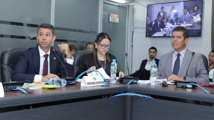 Miguel Ordóñez durante la aprobación del dinero.