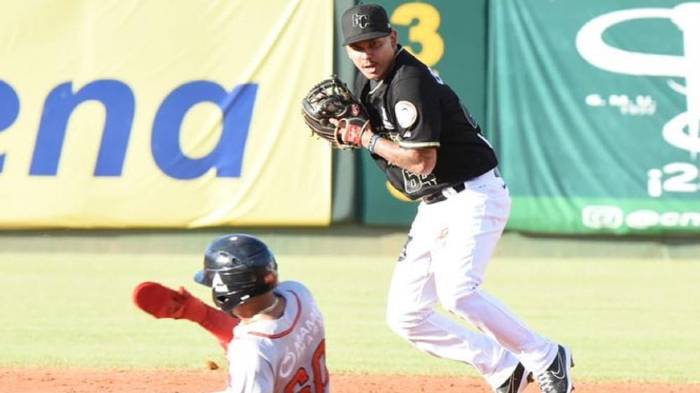 Rubén Tejada llega con su experiencia.