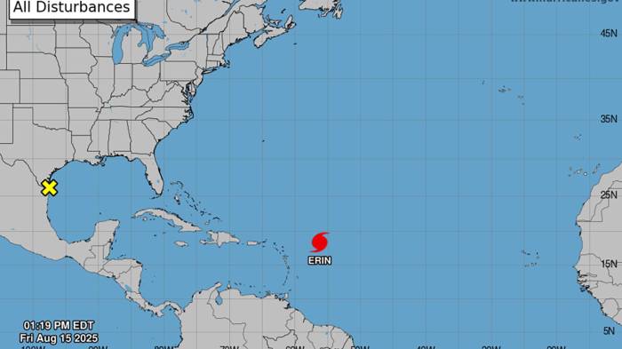 Imagen tomada de la página oficial del Centro Nacional de Huracanes que muestra el mapa de la tormenta tropical Erin en el Atlántico. EFE/ Centro Nacional de Huracanes