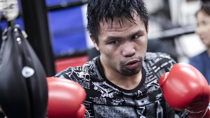 Manny Pacquiao, de 46 años, fue derrotado por decisión unánime por Yordenis Ugás en su última pelea, en agosto de 2021, y le puso fin -hasta hoy- a una carrera de 25 años.