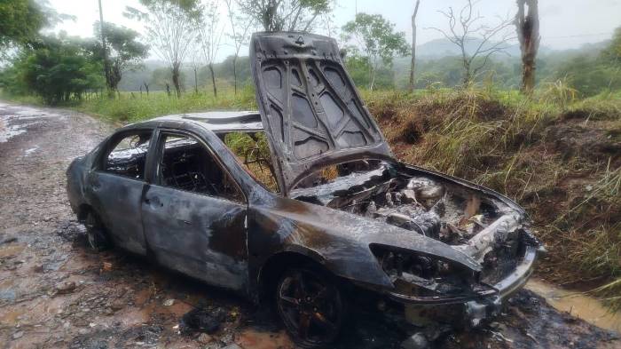 Restos óseos hallados en el vehículo serán analizados para tratar de esclarecer este hecho.