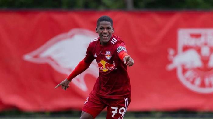Rafael Mosquera, extremo panameño, celebra uno de sus goles con New York Red Bulls II esta temporada antes de su ascenso al primer equipo.