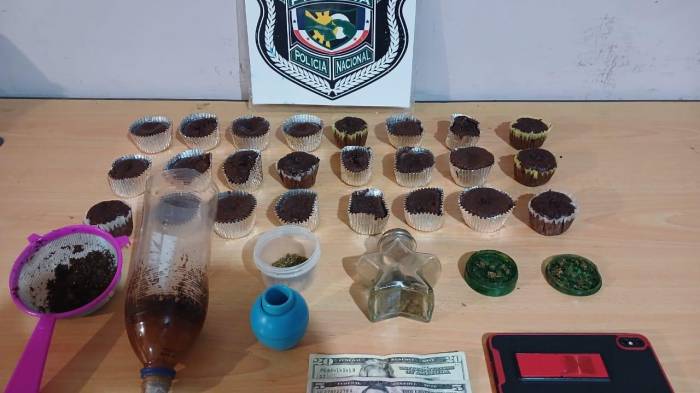 Policía aprehende a dos personas con brownies contaminados con presunta marihuana en Parque Lefevre