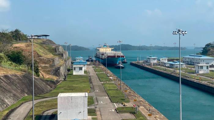 Postales desde las esclusas de Agua Clara