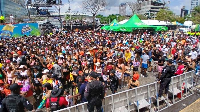 Festival Carnavalístico es un éxito con más de 118 mil asistentes