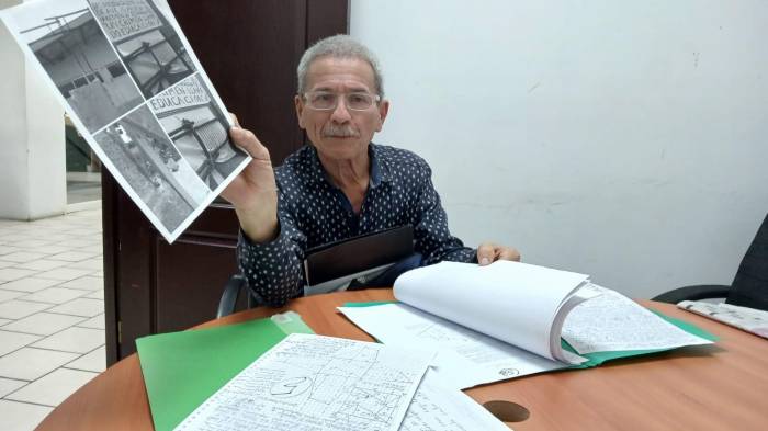 El profesor Alcibiades Atencio.