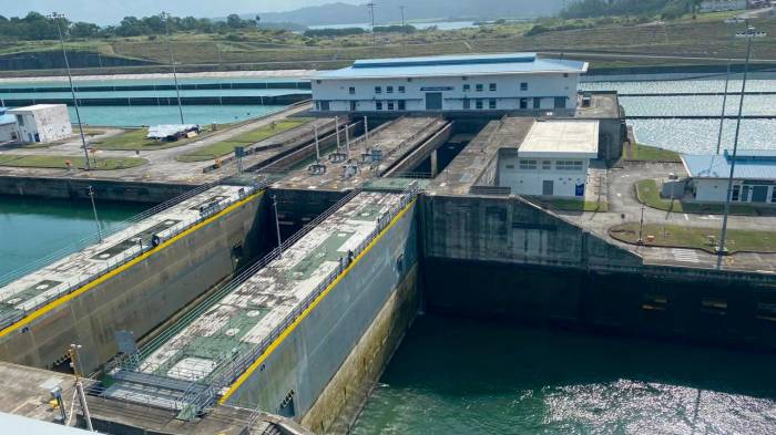 Postales desde las esclusas de Agua Clara