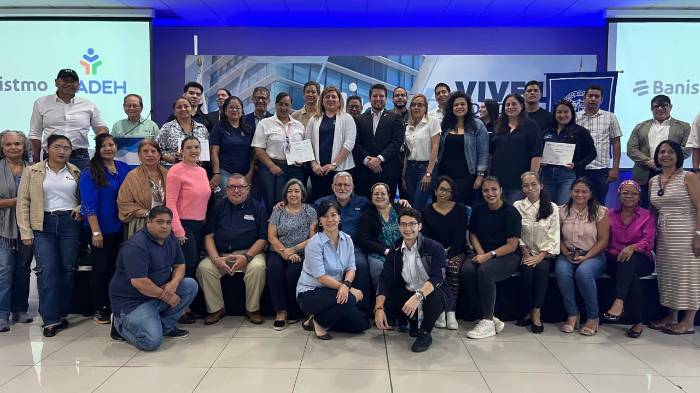 Se lanzó oficialmente el Primer Encuentro Conecta Emprende 2025.