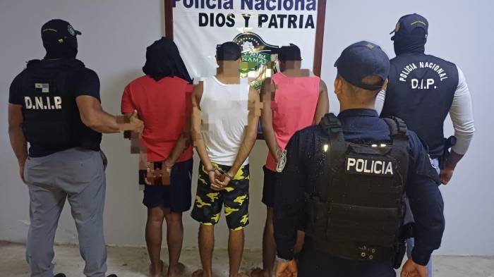 Pedregal | Caen tres hombres con armas, balas y billete