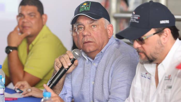 El ministro Linares subrayó el compromiso del Gobierno con el sector agropecuario.