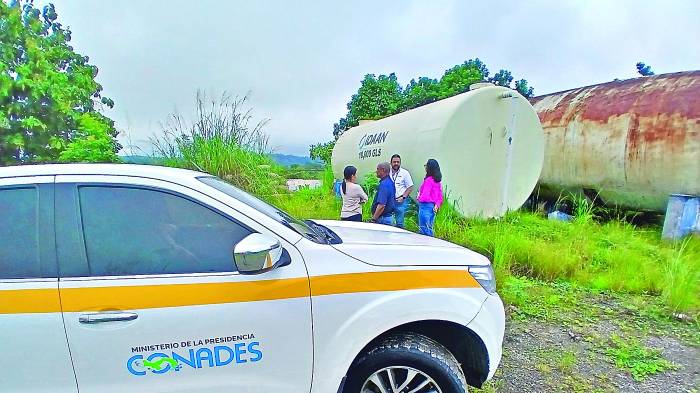 Los tanques de agua de la comunidad de Caimitillo serán reemplazados.