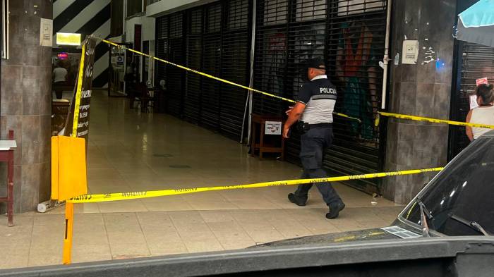 Paredes estaban manchadas de sangre