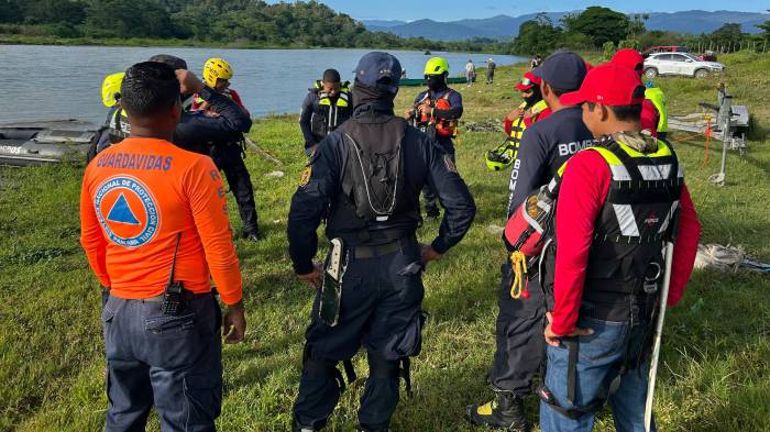 La comunidad en Bocas del Toro continúa esperando respuestas tras la desaparición de ambos.