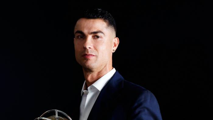 Cristiano Ronaldo ganó el premio Globo Prestigio en Portugal, descartó un próximo retiro y piensa en las eliminatorias y el Mundial.