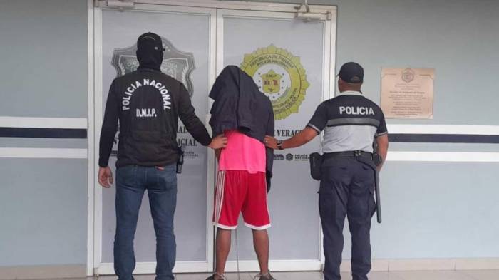 Fue detenido en Bisvalles.