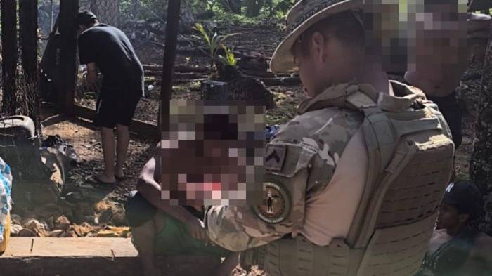 Personal del Senan y del SUME 911 atiende a los sobrevivientes en Chocosano.