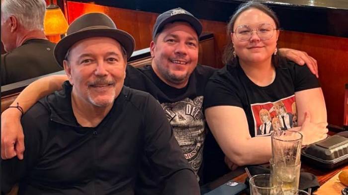 Salsero panameño compartió con su fanaticada el emotivo reencuentro con su hijo Joseph y su nieta Olivya.