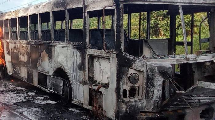 Autobús se incendia en el Corredor Norte