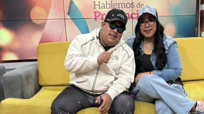 Después de acompañarla en su batalla contra el cáncer, Rikiplops celebró junto a su mamá, Mami Plops, un triunfo que para ambos tiene un valor especial.