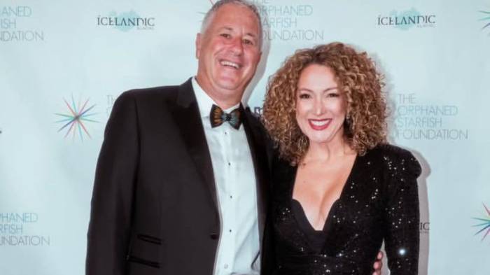 Sembrando luz: Erika Ender homenajeada por su corazón solidario