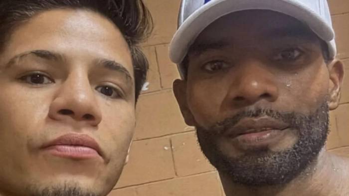 ‘El Invisible’ dejó su récord en 27 victorias, 8 derrotas y 10 nocauts y además mantiene una racha invicta ante peleadores mexicanos (5-0).