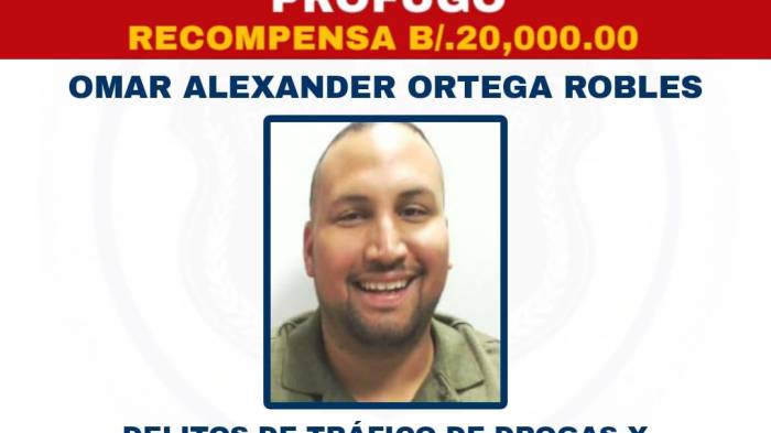 Policía ofrece recompensa por 11 prófugos, incluido el hijo de Pineda