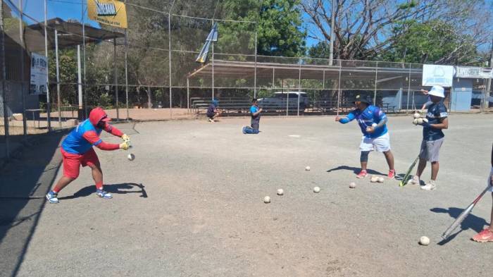 El equipo panameño ajusta detalles en el terreno previo a su participación internacional.