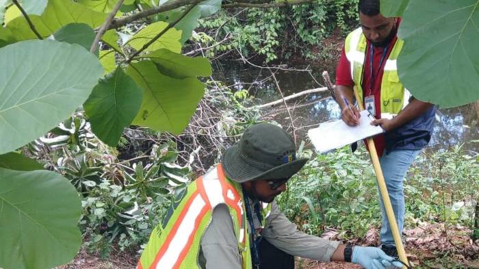 Gobierno procedió con “fuertes medidas y multas” por contaminación de los ríos La Villa y Estibaná.