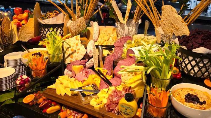 El chef panameño que llevó su sazón al Super Bowl y al Juego de Estrellas de la NBA