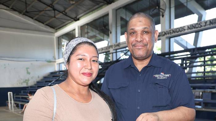 La institución desea cambiar el sistema de cheques ya que se torna muy burocrático. Si estos llegan a vencer, dejan al beneficiado sin esa ayuda.