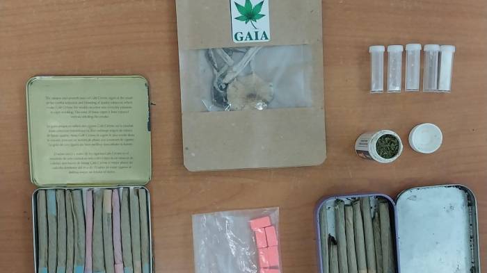 Policía aprehende a ciudadana italiana en aeropuerto tras decomiso de presunta droga