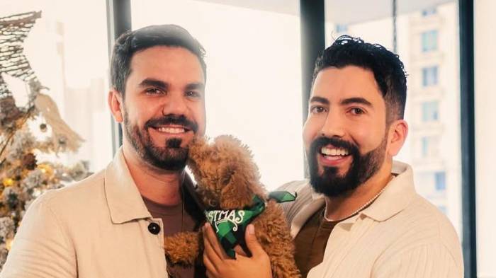 Alvaro Ochoa y su pareja Chris