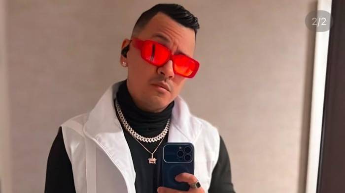 Redes sociales/@flexoficial