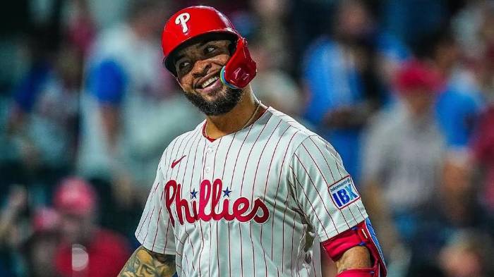 Edmundo Sosa ya lleva 10 jonrones esta temporada.