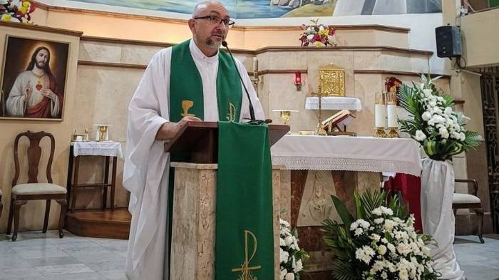 La cruz estaba en este sitio, no ha sido reintalada, cuentan los medios.