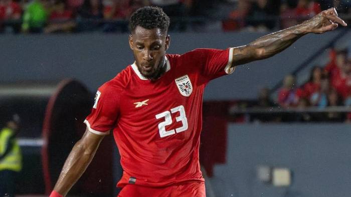 Michael Amir Murillo del Marsella de Francia es el más costoso.