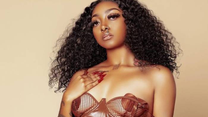 Sexo calladito... por los vecinos del cuarto de al lado