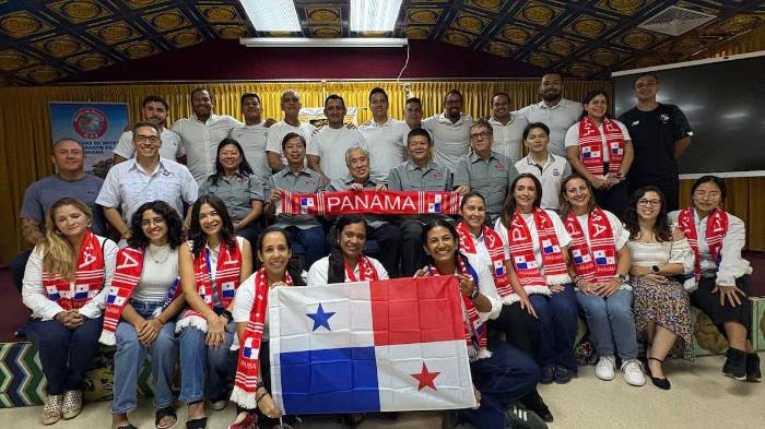 La selección nacional viajó este jueves.