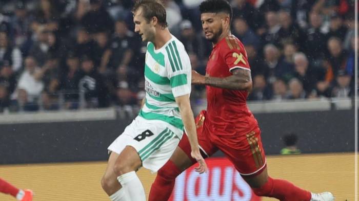 Andrade terminó el duelo contra el Celtic como capitán.