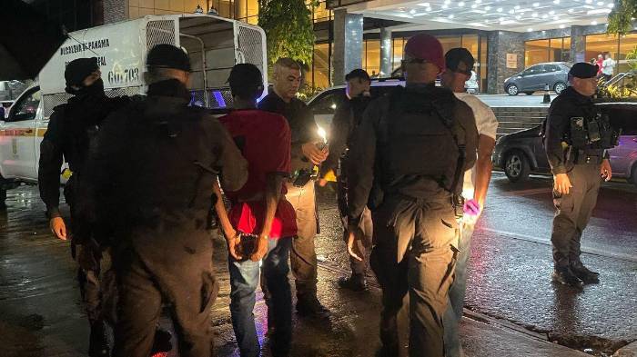 Mayer para firme con los ‘bien cuida’o