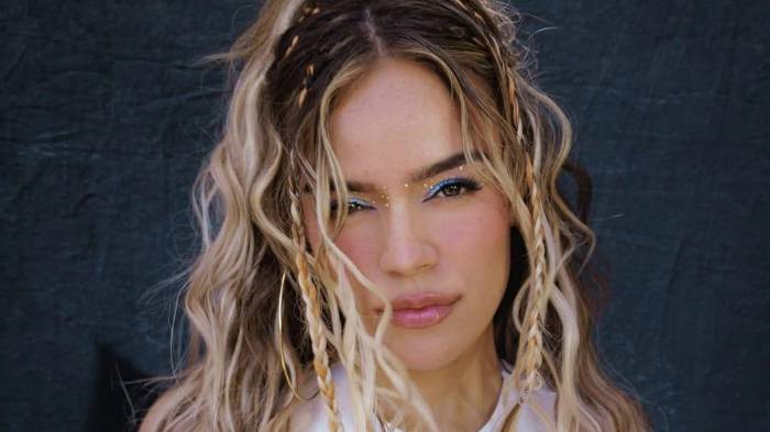 Karol G estrena este 7 de agosto su sexto álbum de estudio, una producción que promete revelar una etapa más personal de la estrella colombiana.