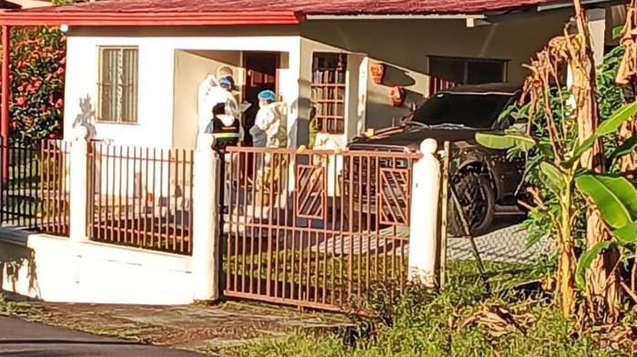 Peritos recolectaron evidencias.