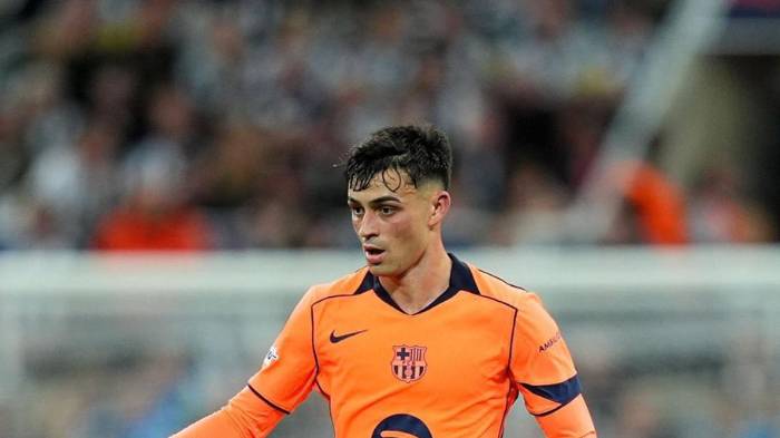 Barcelona le pega al Newcastle con doblete de Rashford