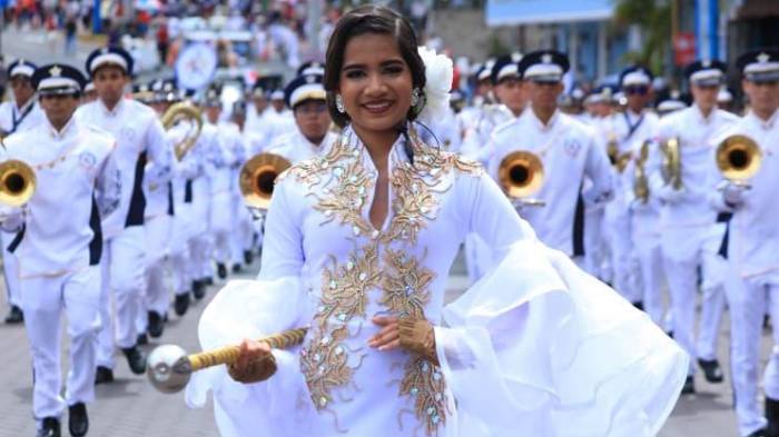 Desfiles llenos de color y música reflejan el fervor patriótico de los panameños.