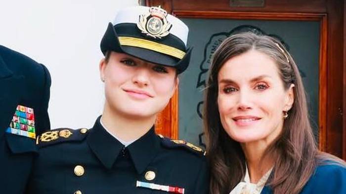 El viaje sorpresa de la reina Letizia para visitar a la princesa Leonor en Panamá