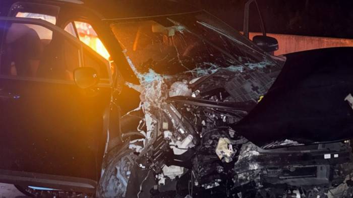 El vehículo en el que viajaba el cantante sufrió severos daños tras el accidente ocurrido en Chiriquí.