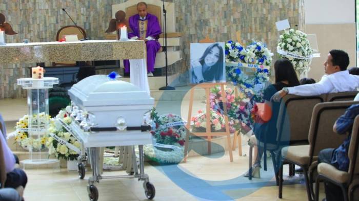 La despedida se realizó en medio de muestras de cariño y profundo pesar por la trágica pérdida.