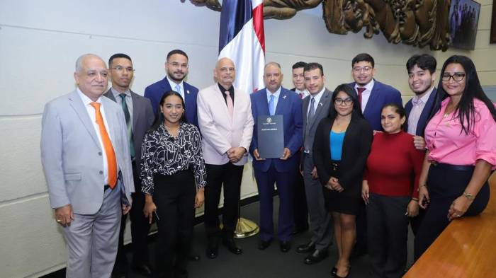 El Proyecto de Ley 168 otorga a los estudiantes la posibilidad de hacer práctica profesional, en el sector público, como privado.